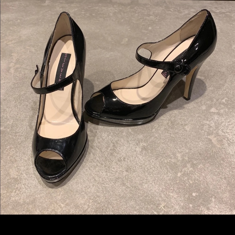 Steve Madden Peep Toe Pumps